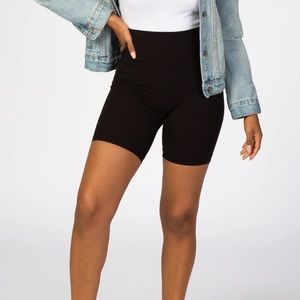 ZYIA Reve Biker Shorts
